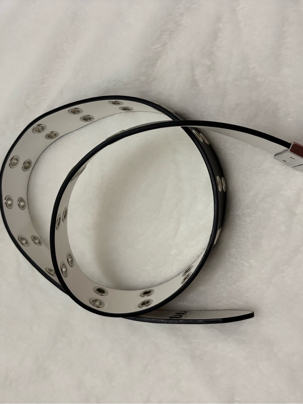 NWOT Y2K Black Silver Double Row Grommet Belt Unisex Size Medium 36in - Picture 4 of 4